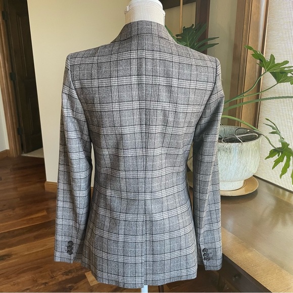 Banana Republic Brown and Gray Wool Heritage Glen Plaid Classic Blazer size 4 - Picture 4 of 14